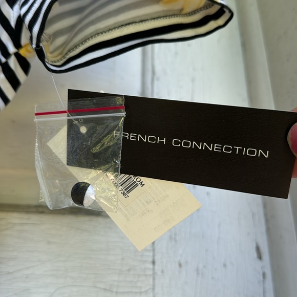 Stripes and Flowers mini dress sz 6 - Picture 7 of 10